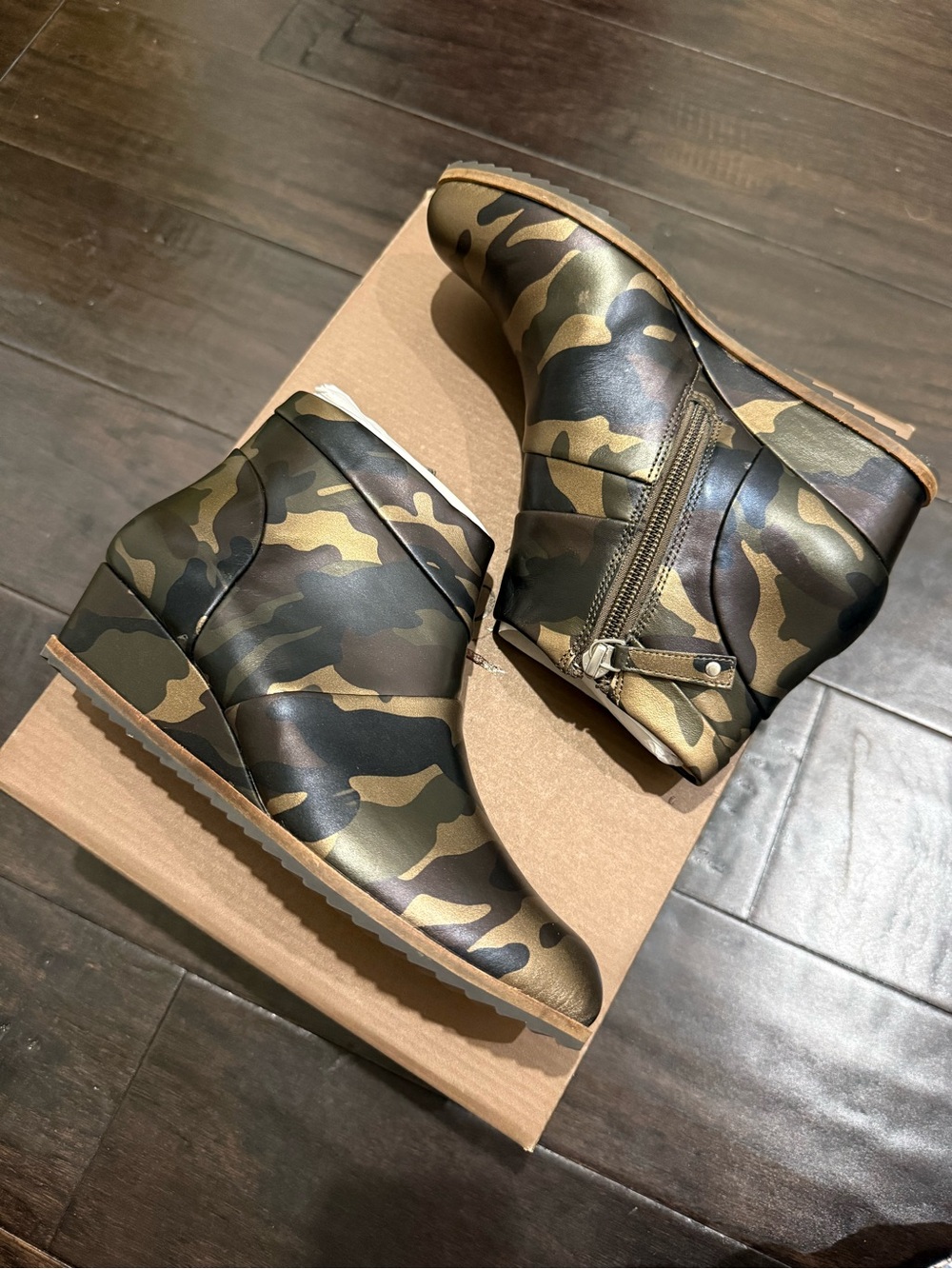 Línea Paolo Camouflage Wedge Ankle Boots - Women
